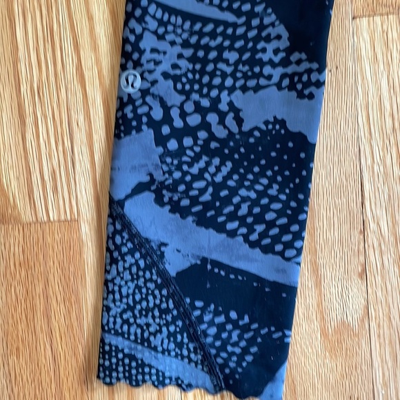 Lululemon‎ Leggings 24”L size 6 B11 - Picture 7 of 8